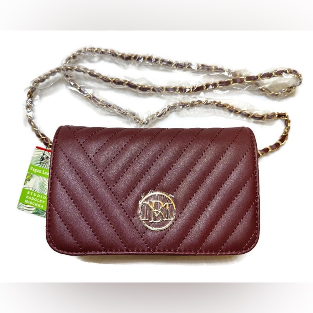 NEW / Badgley Mischka Purse with Round Plate Logo - Plum & Silver Hardware